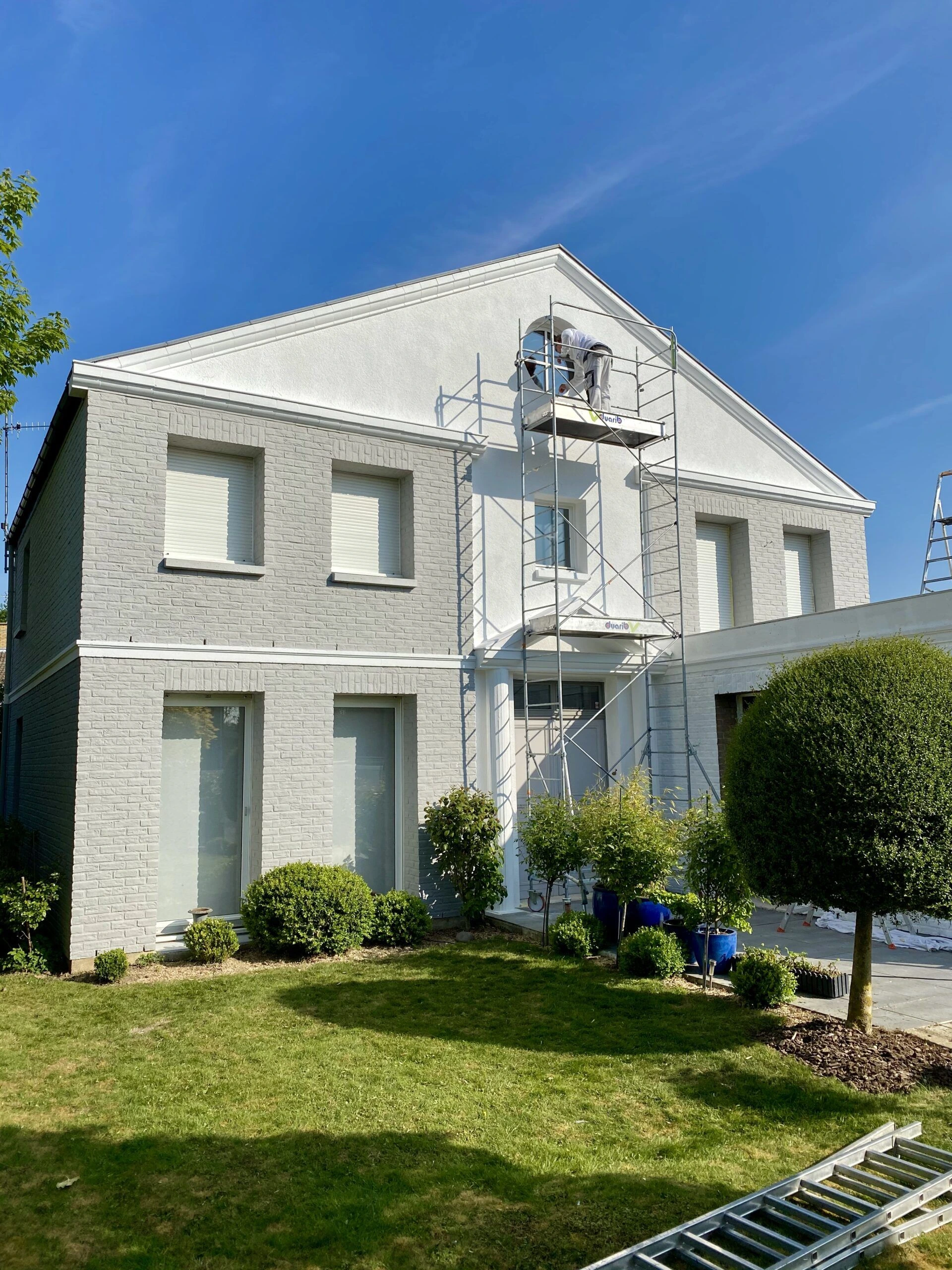 peinture façade maison brun